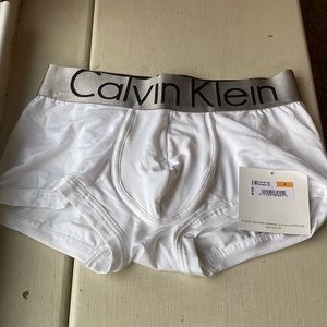 Calvin Klein Men's Steel Micro Low Rise Trunks Size Small